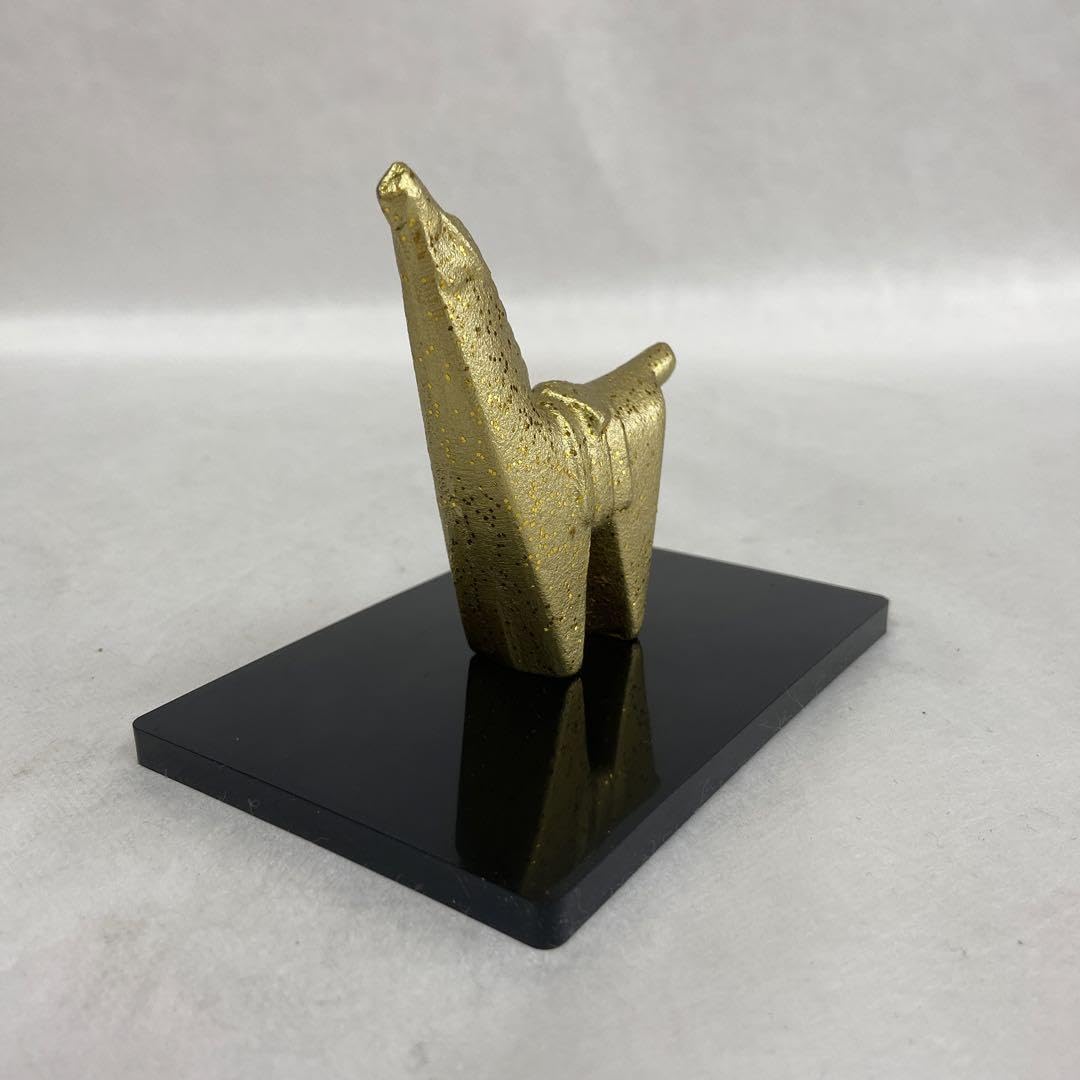 Amazon.co.jp: 干支午の置物 三枝惣太郎 馬の置物 PC台付 : ホーム